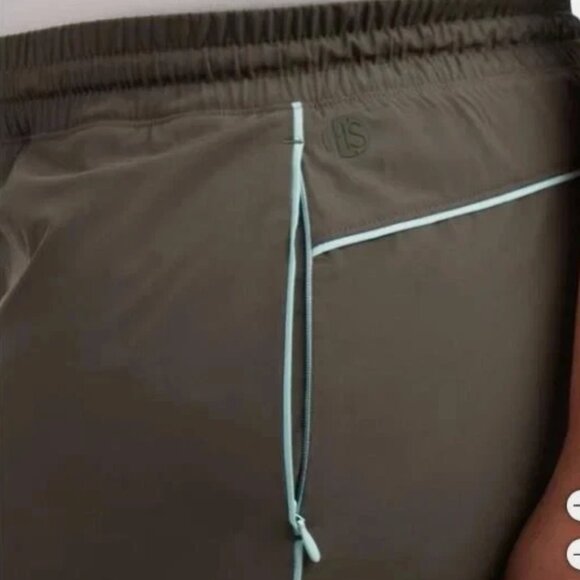 NWT Elle Sport Women's Inner Pockets Drawstring Lightweight Skort, Green, Size S - Picture 4 of 8